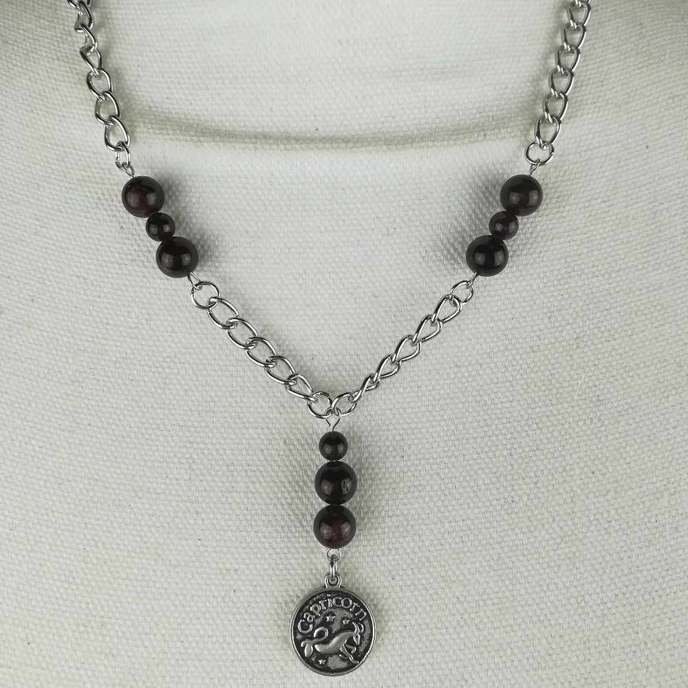 Capricorn zodiac sign astrology natural garnet necklace